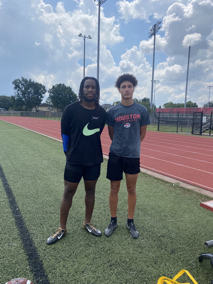 DonnieBaggs_'s tweet photo. 2025 ATH @KingstonCramer of @CBWolverineFB stands 6’3 &amp; can play a multitude of positions, currently at QB @CoachTowels
 #BuildALegacy https://t.co/m5culpYNuw