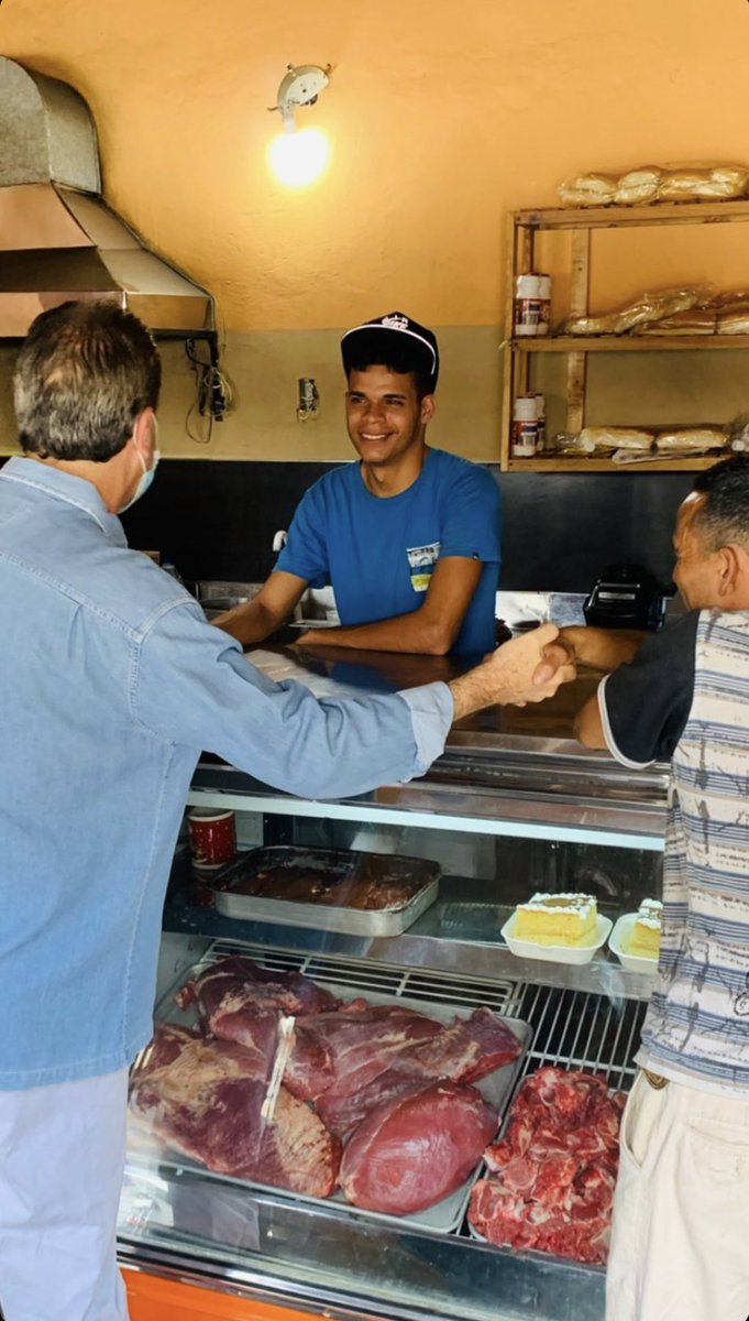 BiagioPilieri's tweet photo. #18Sep | Llegando a Sabana de Parra, saludando a los vecinos y comerciantes que a pesar de la crisis originada por el régimen, siguen firmes trabajando día tras día.

Gracias por recibirnos con tanto aprecio y cariño.

#ConBiagioRenaceLaEsperanza https://t.co/yRVIIPCsE5