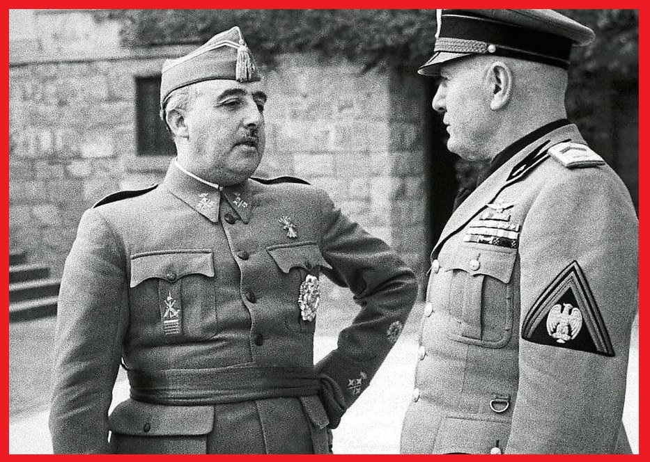 Isabel_amanecer's tweet photo. @torrabotijo @hay_que_cambiar @si_k_podemos @HispanaMision Otro que no sabe quien era el dictador facha que gobernó en #España desde 1939 hasta 1975 que murió.
Le daré una pista sale en estas fotos con dos de sus aliados y amiguitos fachas: #Hitler y #Mussolini 
Es #Franco el enano que está con ellos.
De nada. https://t.co/r2CvGhpb2G
