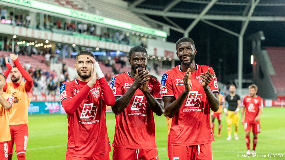DFCO_Officiel's tweet photo. 🔚Le DFCO enchaîne à domicile avec une victoire face à @usldunkerque (2-0).

Le résumé ➡️https://t.co/sGIkzV09EX

Les réactions ➡️https://t.co/taB2xRIBUt

#DFCOUSLD https://t.co/zsVJJEf7CQ