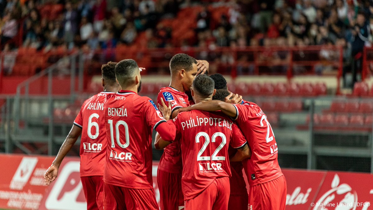 DFCO_Officiel's tweet photo. 🔚Le DFCO enchaîne à domicile avec une victoire face à @usldunkerque (2-0).

Le résumé ➡️https://t.co/sGIkzV09EX

Les réactions ➡️https://t.co/taB2xRIBUt

#DFCOUSLD https://t.co/zsVJJEf7CQ