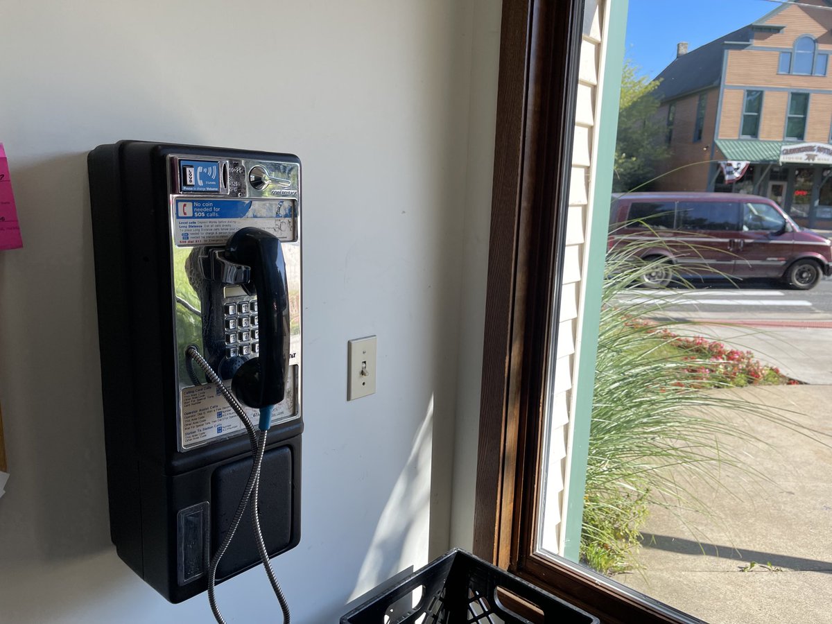 scottfseven's tweet photo. Holy smokes!  Saw this today.  I just want to call someone and say: Look at me!  I’m calling you from a payphone :). https://t.co/nUdxiciwqA