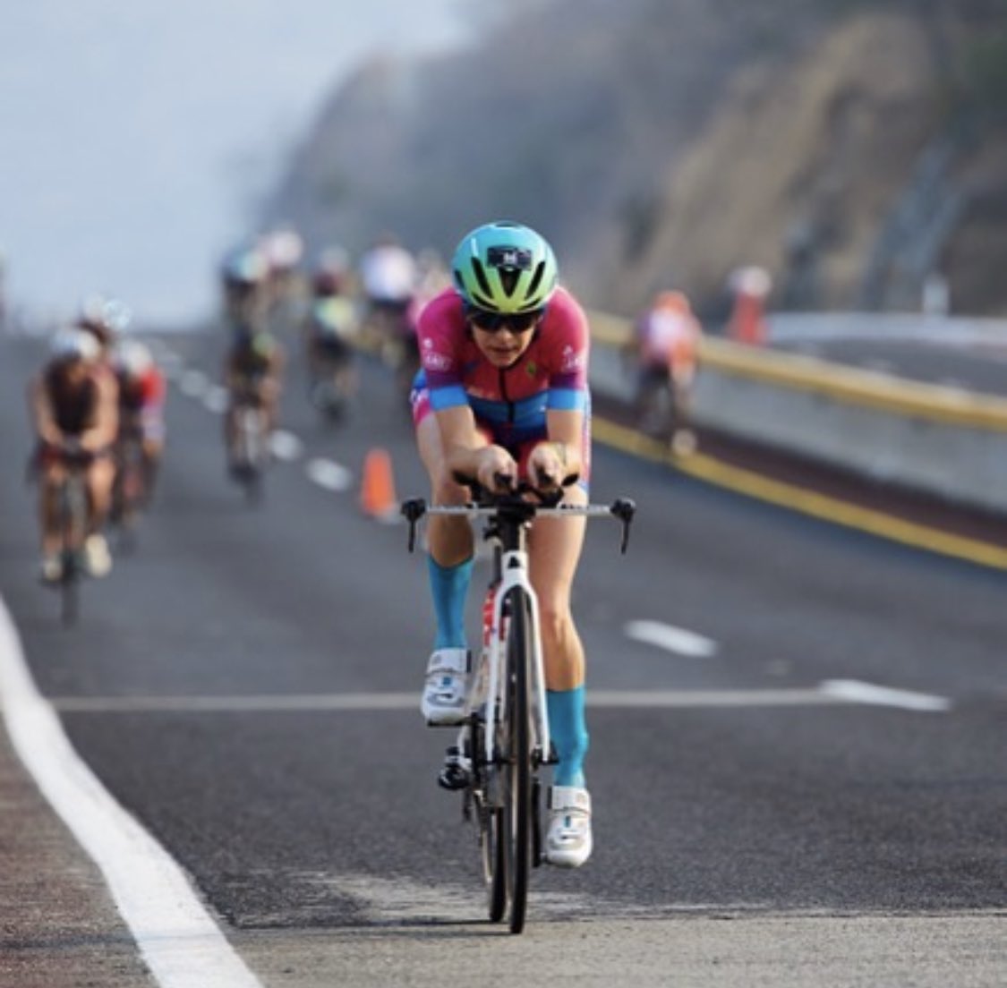 FedMexTriatlon's tweet photo. ¡México es de oro! 

Felicidades a la triatleta mexicana  @AlinaHanschke quien acaba de obtener el primer lugar 🥇 en la categoría 35-39 años en el Campeonato Mundial IRONMAN 70.3 efectuado en St. George, USA. 

Alina cruzó la meta con crono de 4 horas 46 minutos 52 segundos. https://t.co/fgfatN4AVP
