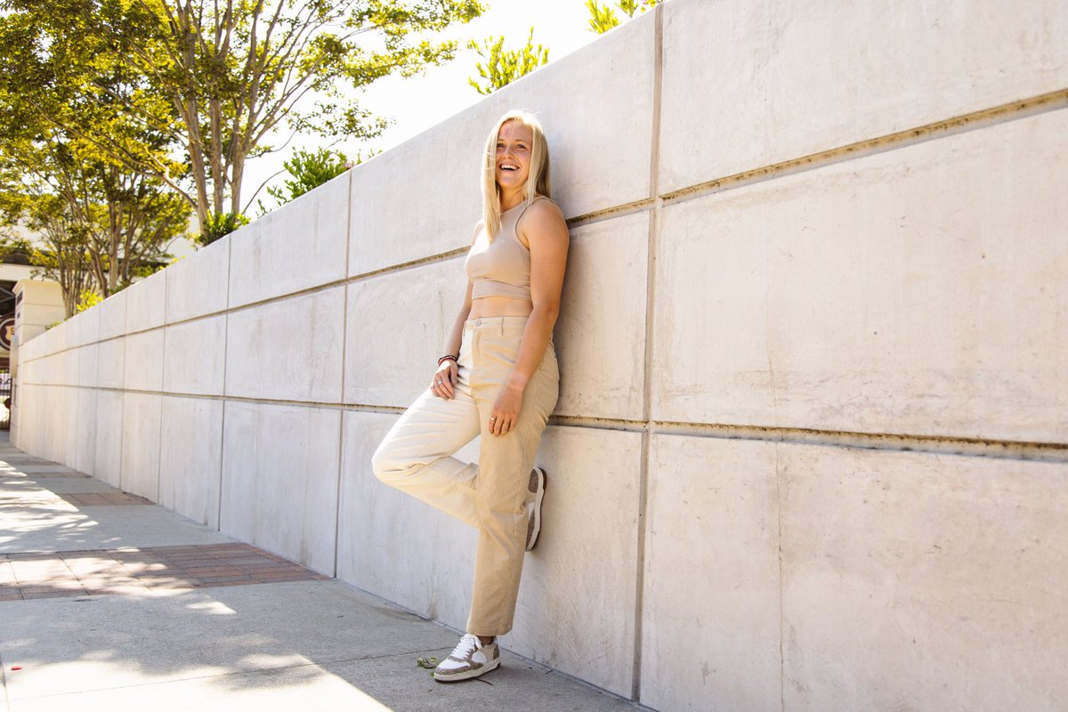 USC_WSoccer's tweet photo. A superstar gracing your feed! @hockingpenelope ๐คฉ๐โฝ๏ธโ๏ธ
#FightOn | #SeniorDrip https://t.co/etvF1NfiHQ