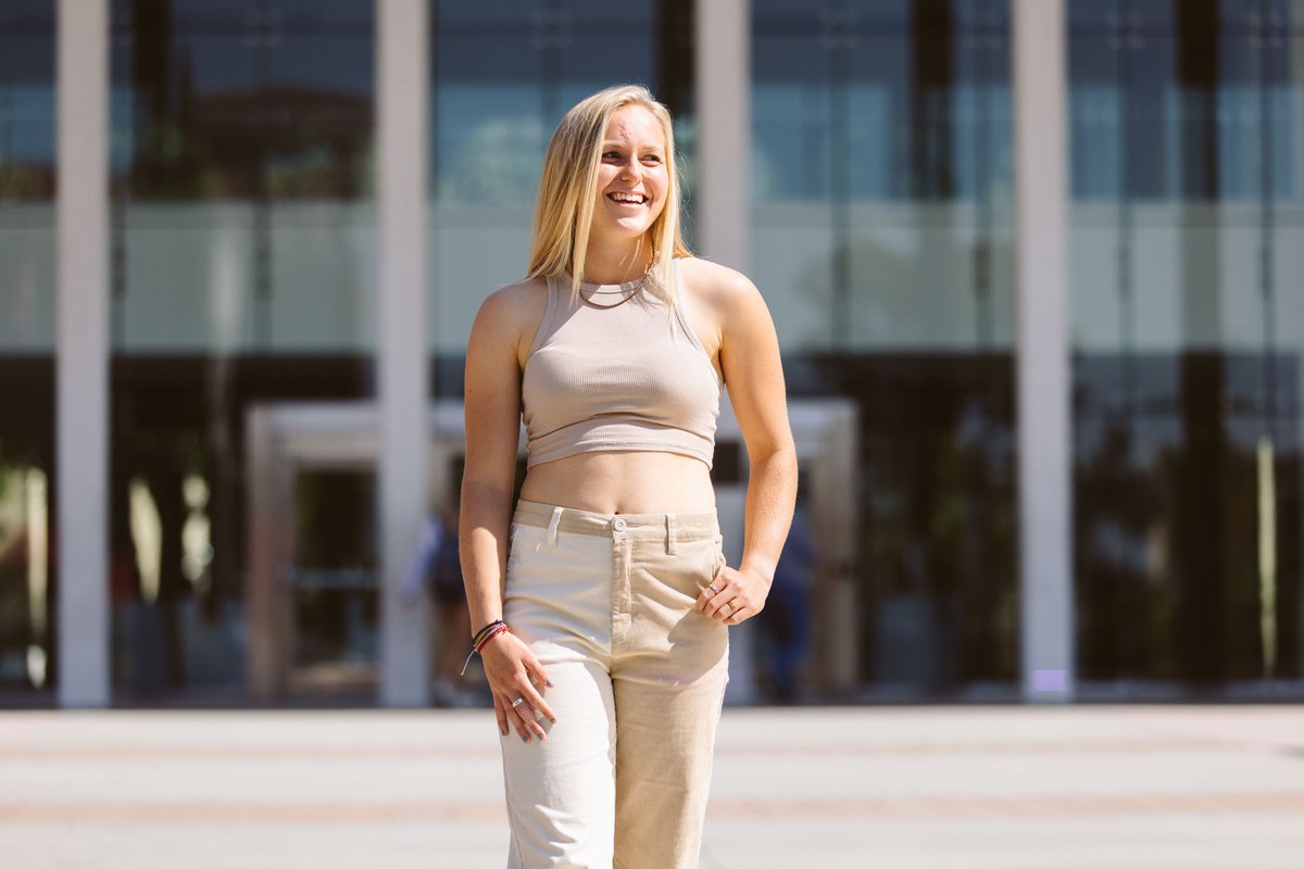 USC_WSoccer's tweet photo. A superstar gracing your feed! @hockingpenelope ๐คฉ๐โฝ๏ธโ๏ธ
#FightOn | #SeniorDrip https://t.co/etvF1NfiHQ