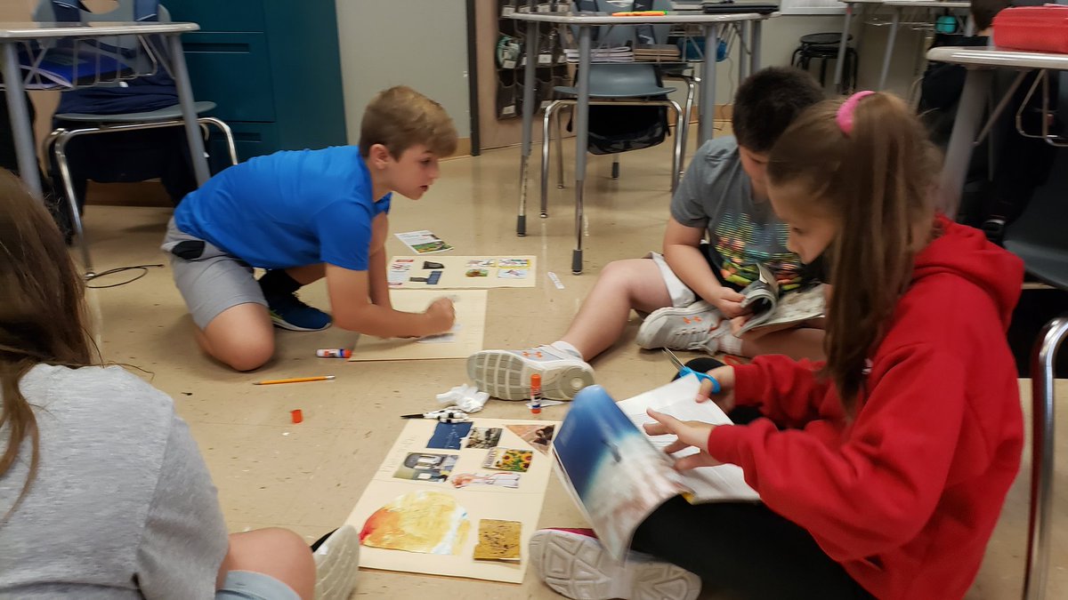 Copeland10's tweet photo. This week we collaborated together by doing a Text Feature Scavenger Hunt! I love seeing kids engaged in what they are learning about.   📚📊🗺

#STEAMatStribling https://t.co/vsOdgJZZkA