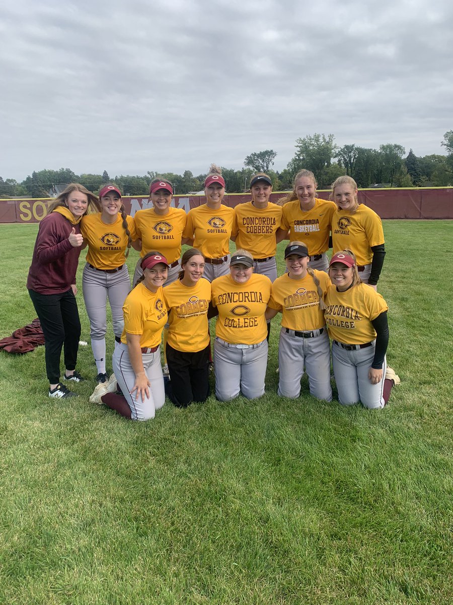 #CobberSoftball A walk off in the bottom of the 7th by Rachel Woodley to score Danielle Lyon gives #TeamGold the Game 1 WIN by a 5-4 score. Lyon, Kenzie Leither and Hailey Pangracs all had 2 hits for the winners

#TeamMaroon was led by Gabby Brown who hit 2-3 with 2-2Bs and 2 RBI