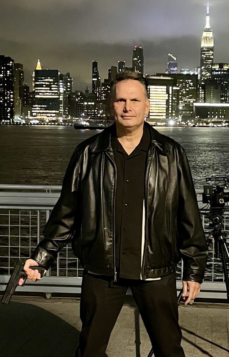 TommyBayiokos's tweet photo. Last eve’s wrap of episode 2 #OneWayInNoWayOut…~ I play Lenny. See https://t.co/60paAdDvbk ……..🎬😌 #Netflix #TV #Film #NYCFilms https://t.co/7pQK9XtrXk