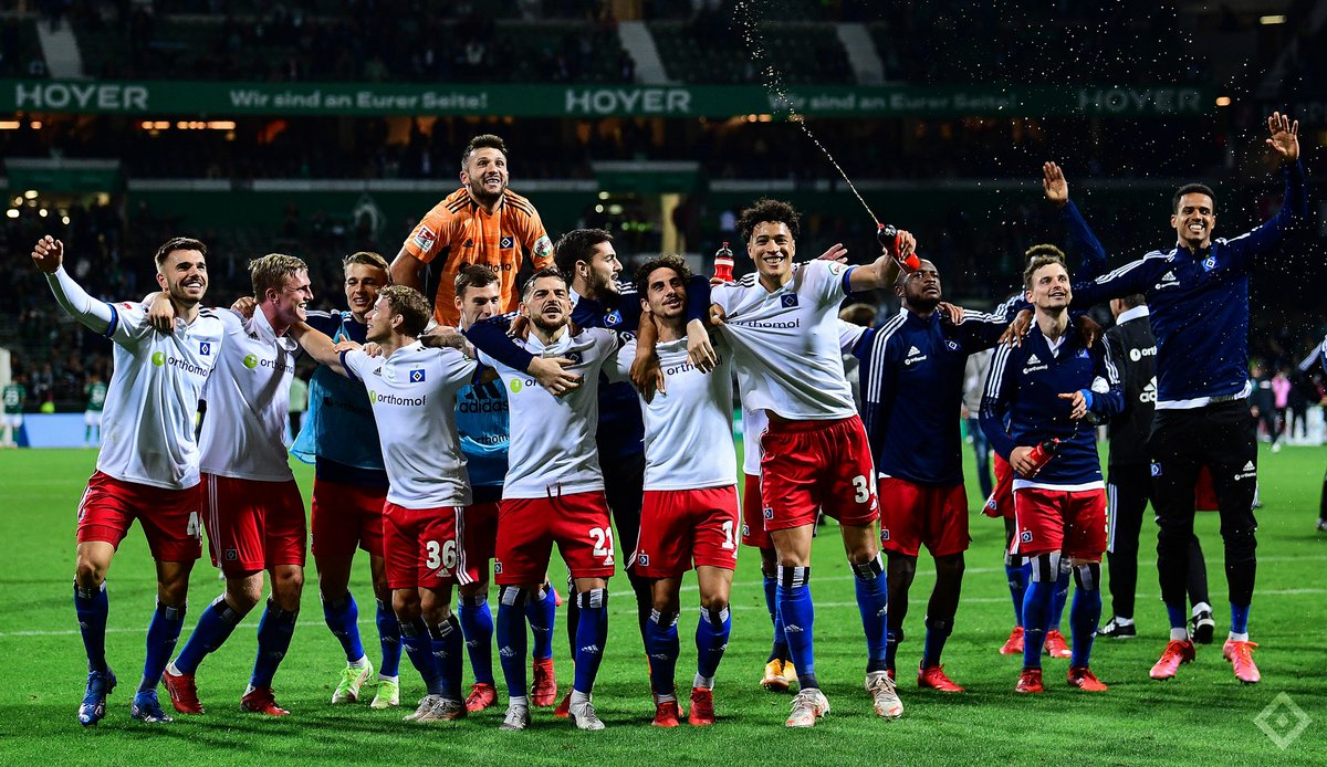 HSV's tweet photo. UNSER TEAM 💙🤍🖤

Für euch. Für uns. Für Hamburg. 🔷

#nurderHSV #Nordderby https://t.co/G5sg7Hyr20