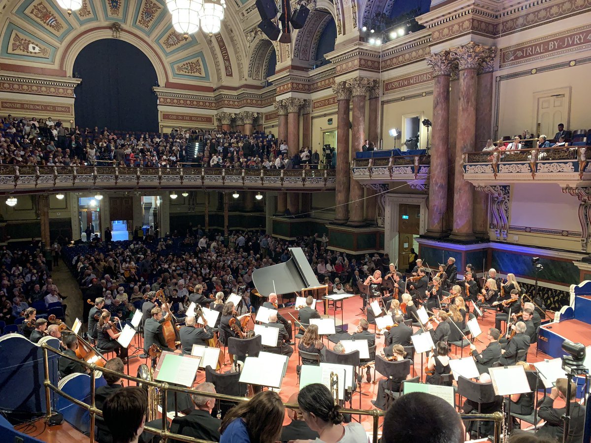 Such a great pleasure to be a part of the <a href="/leedspiano/">Leeds International Piano Competition</a> as a part of the <a href="/liverpoolphil/">Royal Liverpool Philharmonic</a> - I loved it and am so glad I didn’t have to choose a winner!! 🤪

Also really enjoyed everybody’s Twitter comments!

Congrats to all and thanks!
<a href="/medicitv/">medici.tv</a> <a href="/LeedsTownHall/">Leeds Town Hall</a> <a href="/BBCRadio3/">BBC Radio 3</a> 

🥳🥳🥳