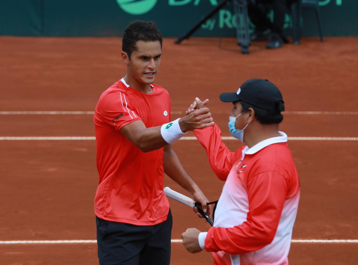 Tenisalmaximo's tweet photo. 🏆🎾#CopaDavis 🇵🇪2️⃣Vs 2️⃣🇧🇦 Con serie igualada, el equipo peruano tiene la opción de seguir luchando. Celebración nacional. ¡Partidazo! #DavisCup #ArribaPerú #PERBIH #TeamSporade https://t.co/uxh4DB0JQa
