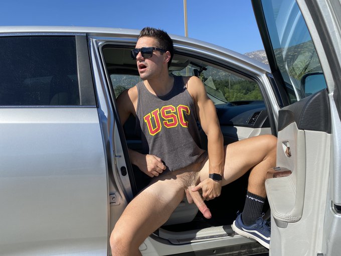 What are you doing if you catch me like this?   🔥See more of me ⤵️sub🔥  ($3 OF) ⤵️ https://t.co/deUa0IsGNL  ($3