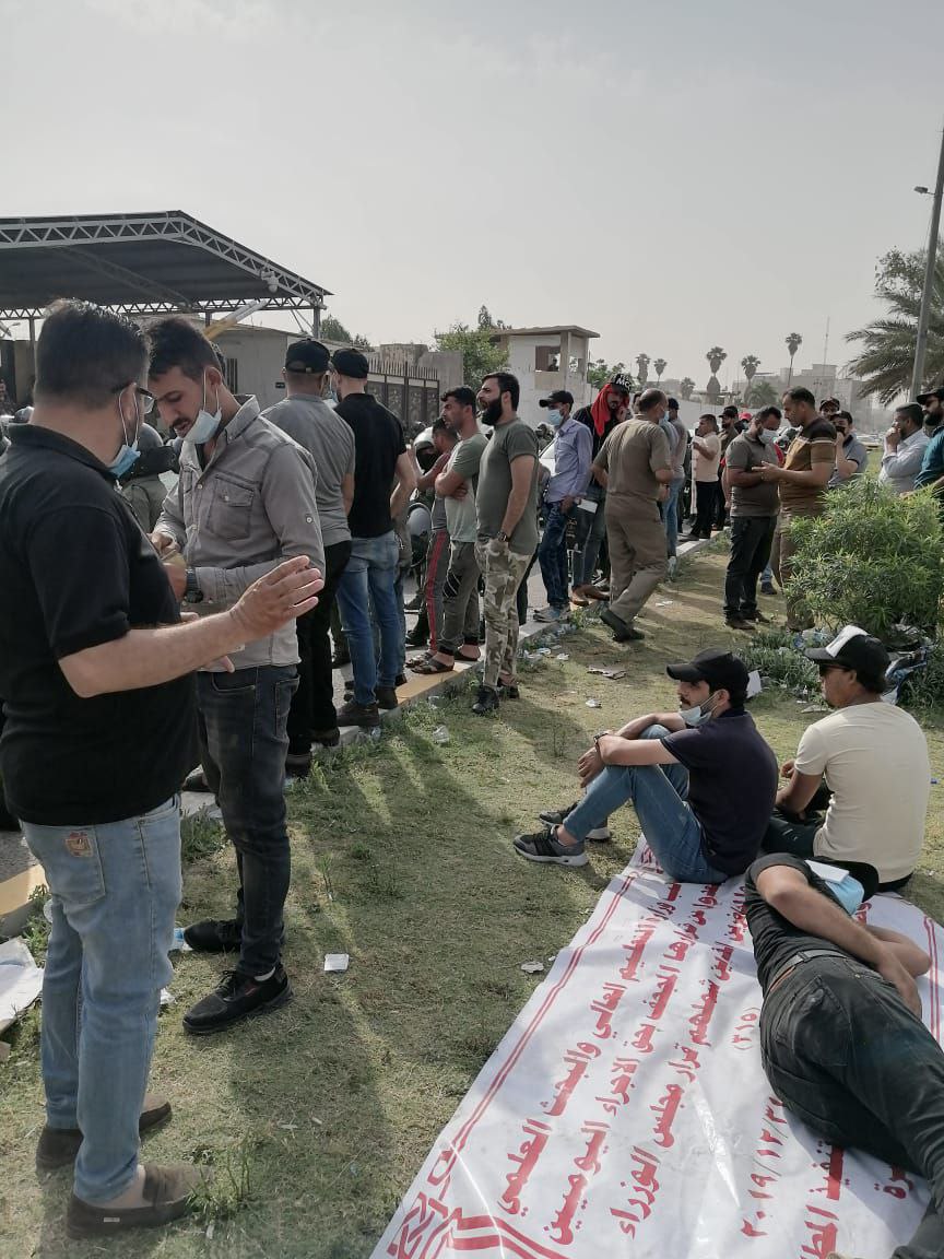 Bayati10Al's tweet photo. @jumaili_salman 

نرجوا من الناشطين والاعلام الحر والصحافة الوقوف بجانب عقود التعليم العالي قرار ٣١٥ https://t.co/zCervRYKSA