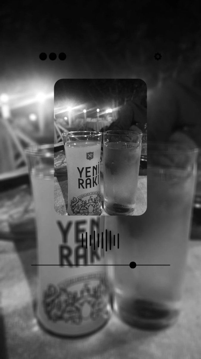 Kaldır kadehini sen de şairin satırlarına..