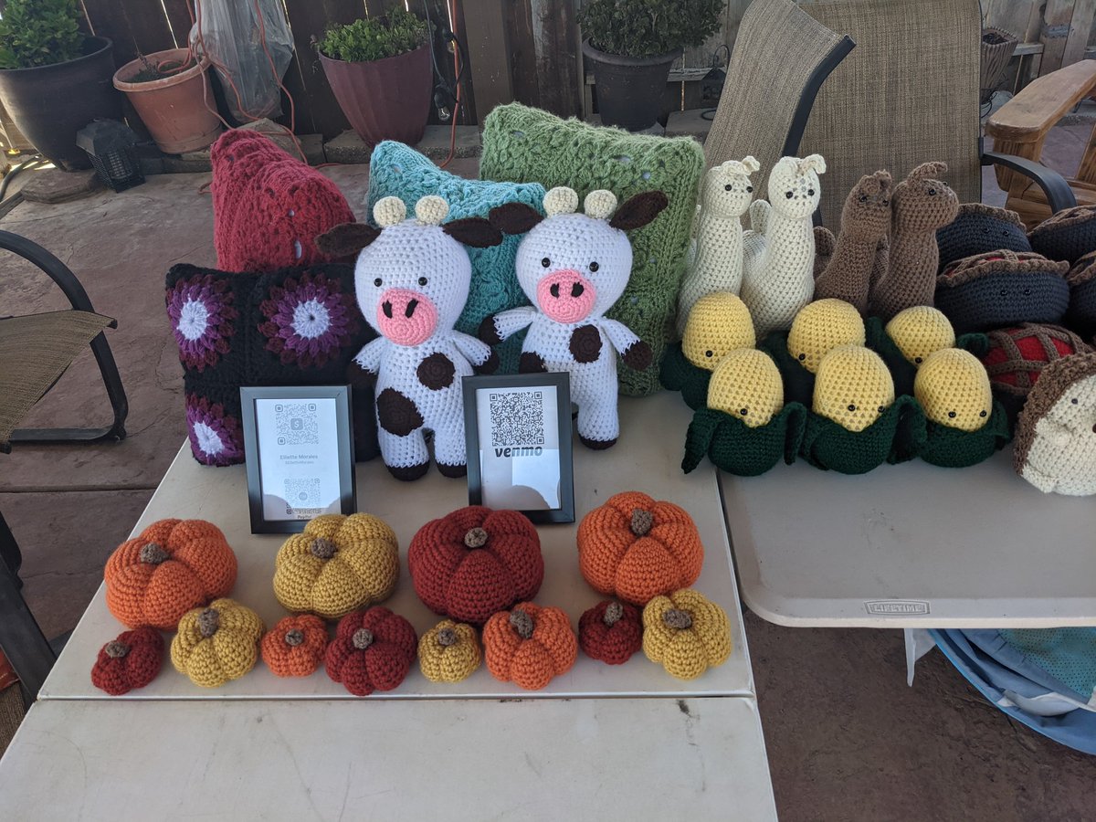 ElliettesH's tweet photo. Small peek at tomorrow's table 👀 https://t.co/cngMVGZ0cf