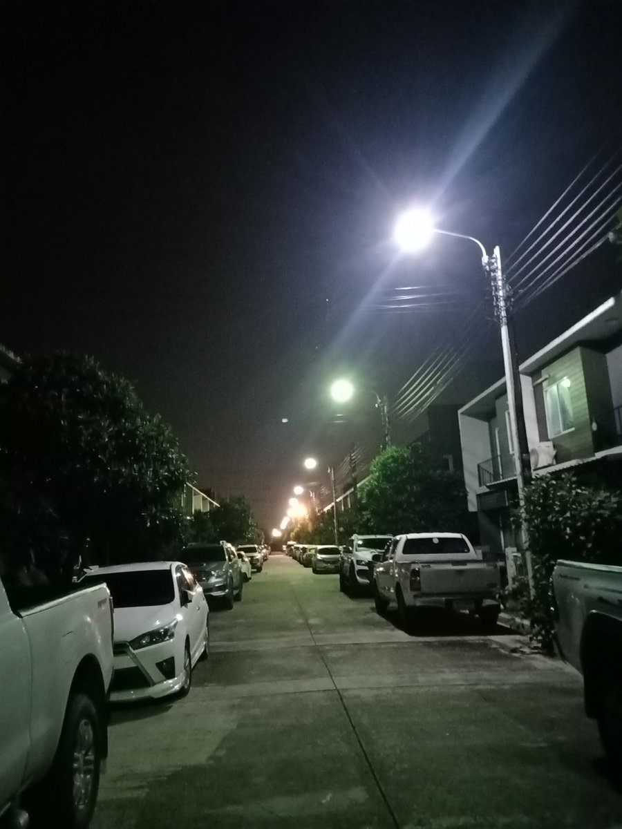 PondPtn's tweet photo. เราผู้ที่ไม่เคยตื่นมาเจอดวงอาทิตย์
เพราะตื่นเช้ามากก🌠 https://t.co/evR1l6LVlM