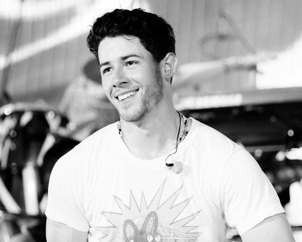 nickjonas's tweet photo. My face after two incredible shows in Nashville. Thank you! #RememberThisTour https://t.co/Qq9IDWtgTy