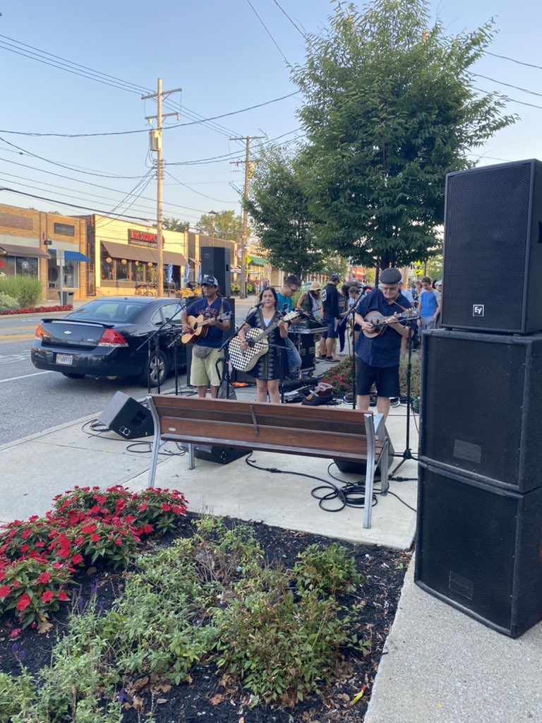 Next up, SpYder Stompers and Sugar Pie! Old fashioned string band music is LIVE in The Heights!