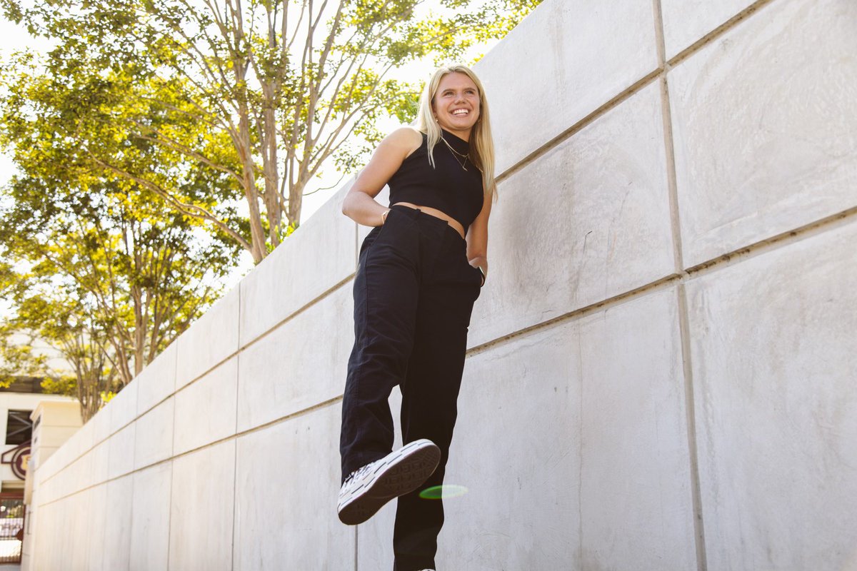 USC_WSoccer's tweet photo. Who has more fun than Lily Perryman? ๐๐ฅโฝ๏ธโ๏ธ
#FightOn | #SeniorDrip https://t.co/KL2nhDnpB9