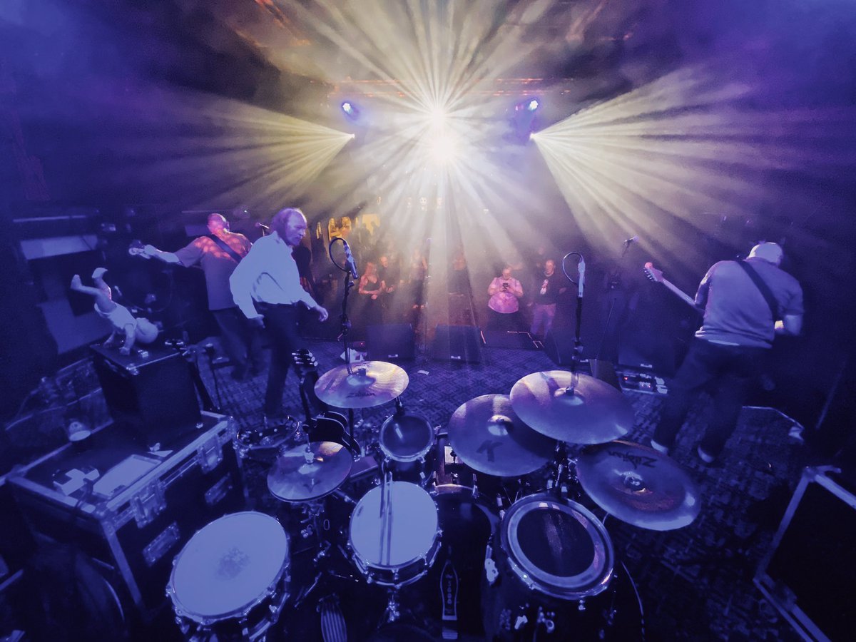 A GIG!

<a href="/john_otway/">Dr. John Otway</a> 
<a href="/the1865/">The 1865</a> 
<a href="/JohnOtwayBand/">The John Otway Band</a>