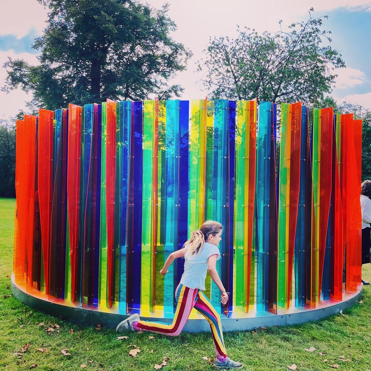 Pramstead_'s tweet image. Great time around #FriezeSculpture today in #RegentsPark -on until 31st Oct and free &amp;amp; open to all! #art #sculptures #outdoors #childfriendly #wheelchairfriendly