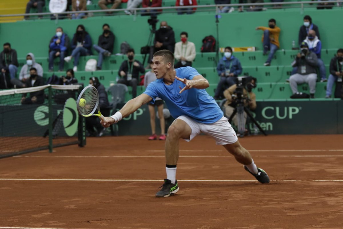 Tenisalmaximo's tweet photo. 🏆🎾 #CopaDavis 🇵🇪2️⃣Vs 2️⃣🇧🇦 Paso a paso. Primer parcial para Perú por 7-6. ¡Vamos Nico! #VamosPerú #DavisCup #ArribaPerú #PERBIH #TeamSporade
📸 Tenis Al Máximo https://t.co/mBjvYDtMQz