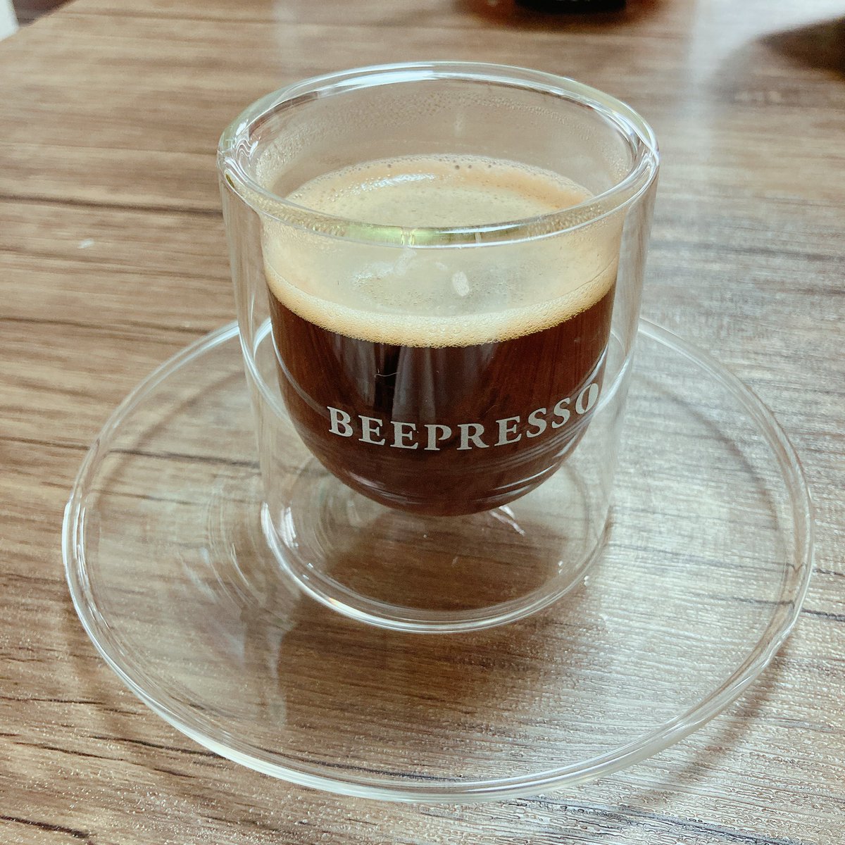 NAMI36759670's tweet photo. 朝から美味しい
カプセルコーヒー☕️
カップ＆ソーサーもお気に入り☺️♡
#BEEPRESSO 
#ビープレッソピアザ
#カプセルコーヒー https://t.co/Xf5AUDqser