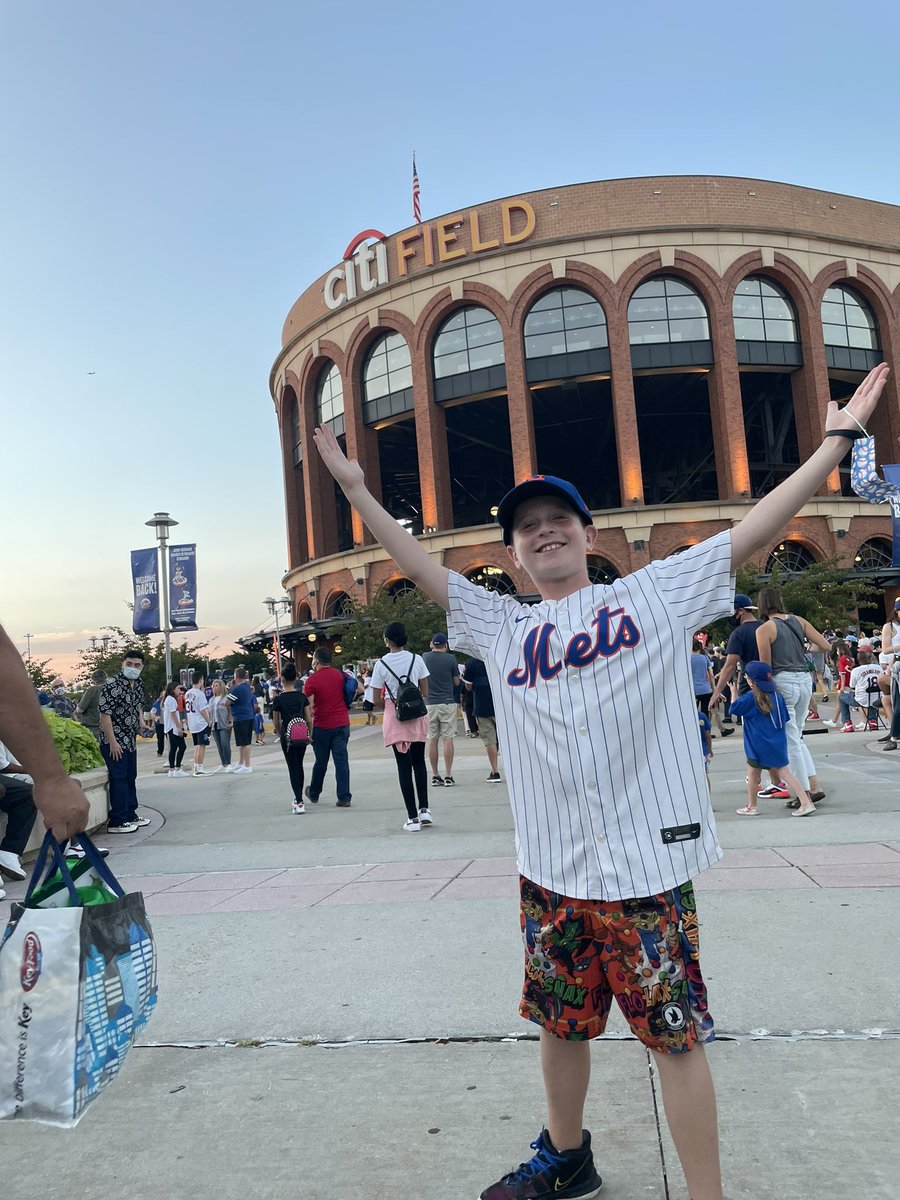 EMend121's tweet photo. @mrsmet @Mets We are READY to rock!! #LGM #MiniMets https://t.co/n9tXqIMGof