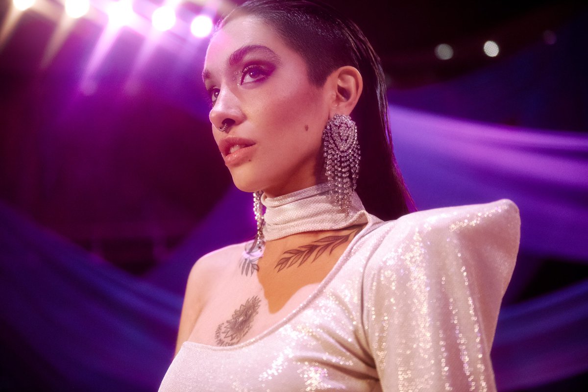 CCabelloArg's tweet photo. Camila confirmó que María Becerra va a formar parte de una colaboración en el álbum 'Familia' https://t.co/KuFt35lfiM