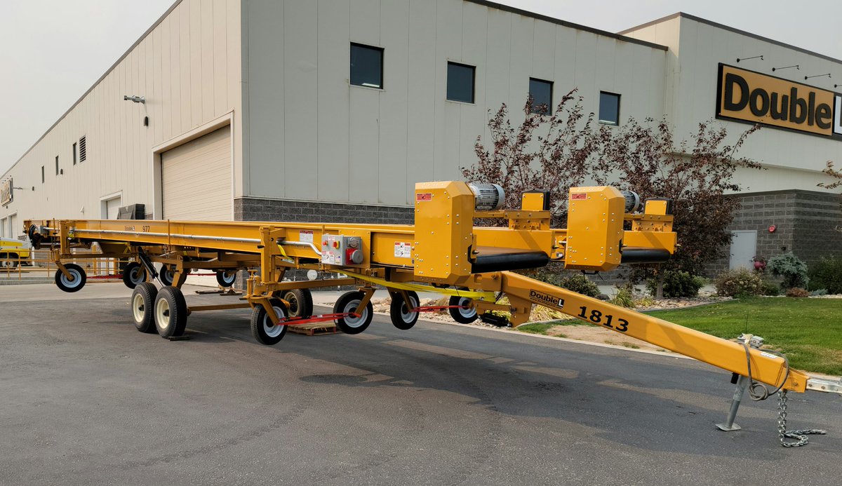 How do you transport #conveyors from place to place? The 1813 conveyor trailer is a convenient #solution. #agriculture #equipment
#worksmart #Farmers

doublelglobal.com/conveyor.php