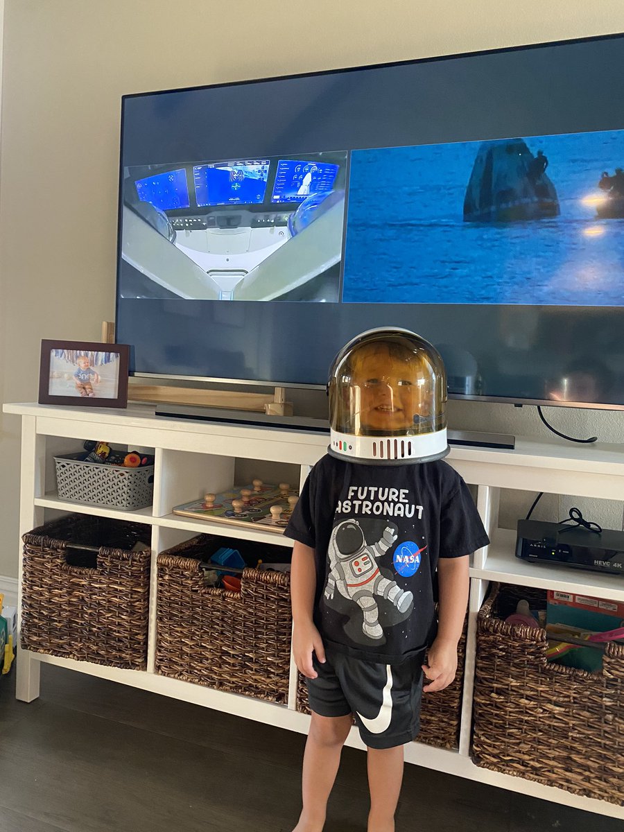 rach_sab's tweet photo. This future @spacex @NASA astronaut says congrats to @inspiration4x on a successful splashdown!! #dragon #STEMeducation https://t.co/rCZ8AITNzn