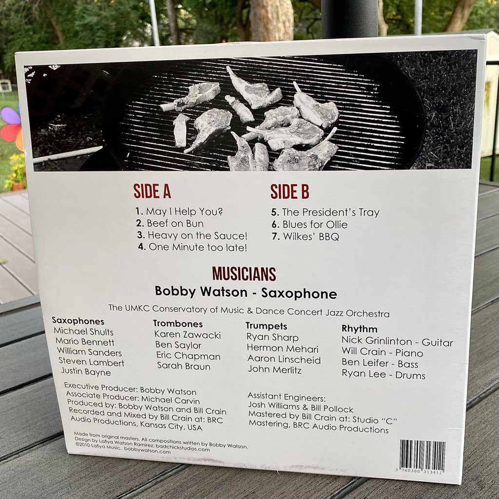 CMoneyKS's tweet photo. Now this is the perfect #KansasCity #SummerSaturdayNight @bobby.watson.4 #BobbyWatson and the #UMKCConservatoryOfMusicAndDance #ConcertJazzOrchestra #TheGatesBBQSuite with a @Boulevard_Beer #SingleWideIPA #Jazz #BigBand #KCJazz #IPASnob #Vinyl #LafiyaMusic @DiggersFactory #2010 https://t.co/lte8dxmobi