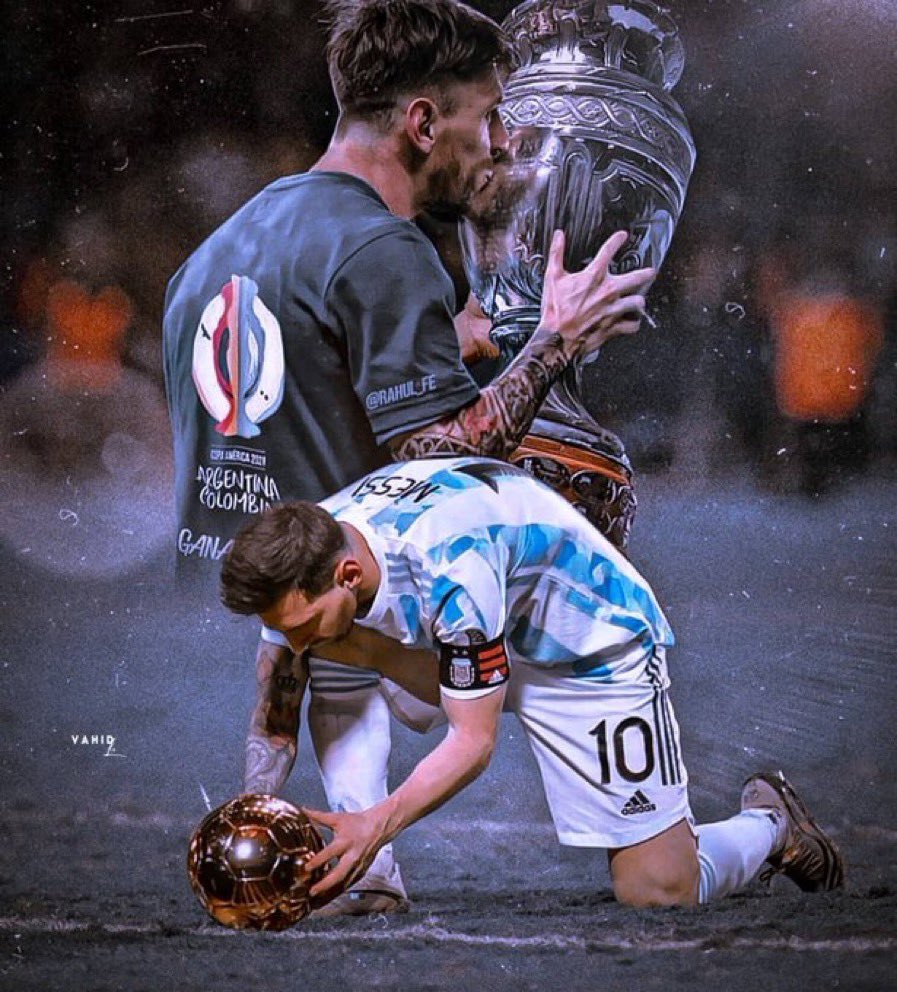 CrewsMat10's tweet photo. Why Lionel Messi should win the 2021 Ballon d'Or: #LM7 https://t.co/QxYYol2nVU