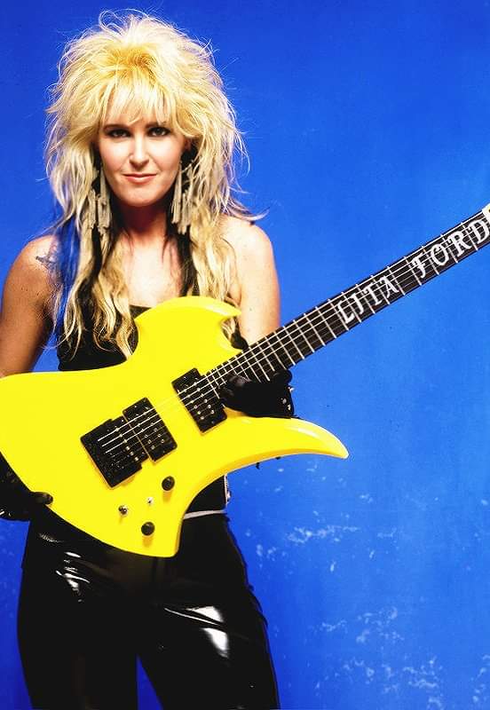 Happy birthday LITA FORD!
(September 19, 1958) 