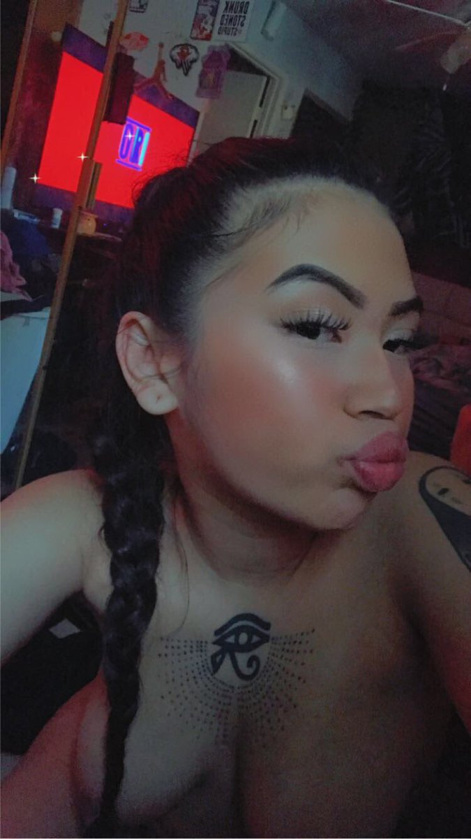 GODDESS. 👠 tweet media