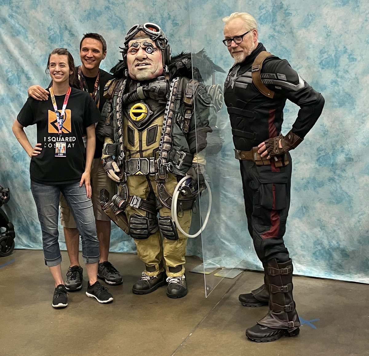 donttrythis's tweet photo. More amazing #cosplay from #FANEXPODallas!!!! @FANEXPODallas https://t.co/4wp0EiWE6S