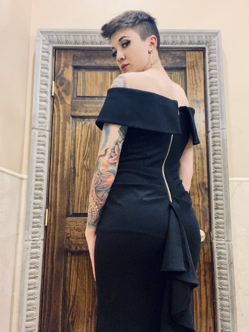 crashing weddings and taking names https://t.co/0ycGn7RjBx<a href="/tag/twitchcon2022"class="tags"><span>#twitchcon2022</span></a>