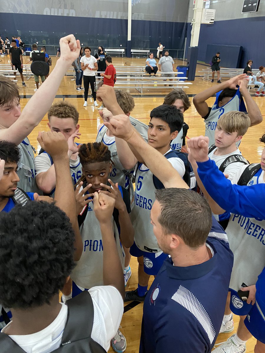 Bos Hoops goes 3-0 today 👀 with solid wins over Hebron 49-36, Frisco Centennial 59-50 and Newman Smith 76-70 at the <a href="/TeamAreteBB/">TeamARETE Basketball</a> showcase. Great stuff by all, but led by <a href="/Dredayhoops/">LeAndre Brown Jr</a> and <a href="/bosch_jamison/">Jamison Bosch</a> ! We won The Day. Up next- Monday.