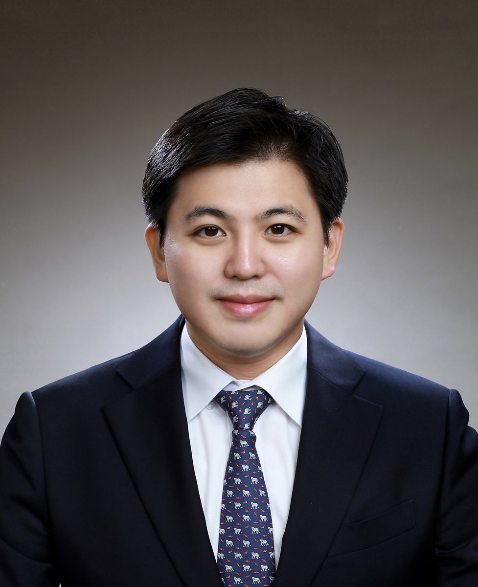 ActaPharmSinB's tweet photo. 🎀Highlight Review🎀#CellMembrane-derived #vesicles for #delivery of therapeutic agents. From Dr. Yu-Kyoung Oh @YuKyoungOh1&amp; Dr. Jaiwoo Lee @SeoulNationalUniversity; Dr. Gayong Shim @SoongsilUniversity; @ELSpharma; @ElsevierConnect.
https://t.co/7g9IeUi8ZN https://t.co/GcAOrkTmKP