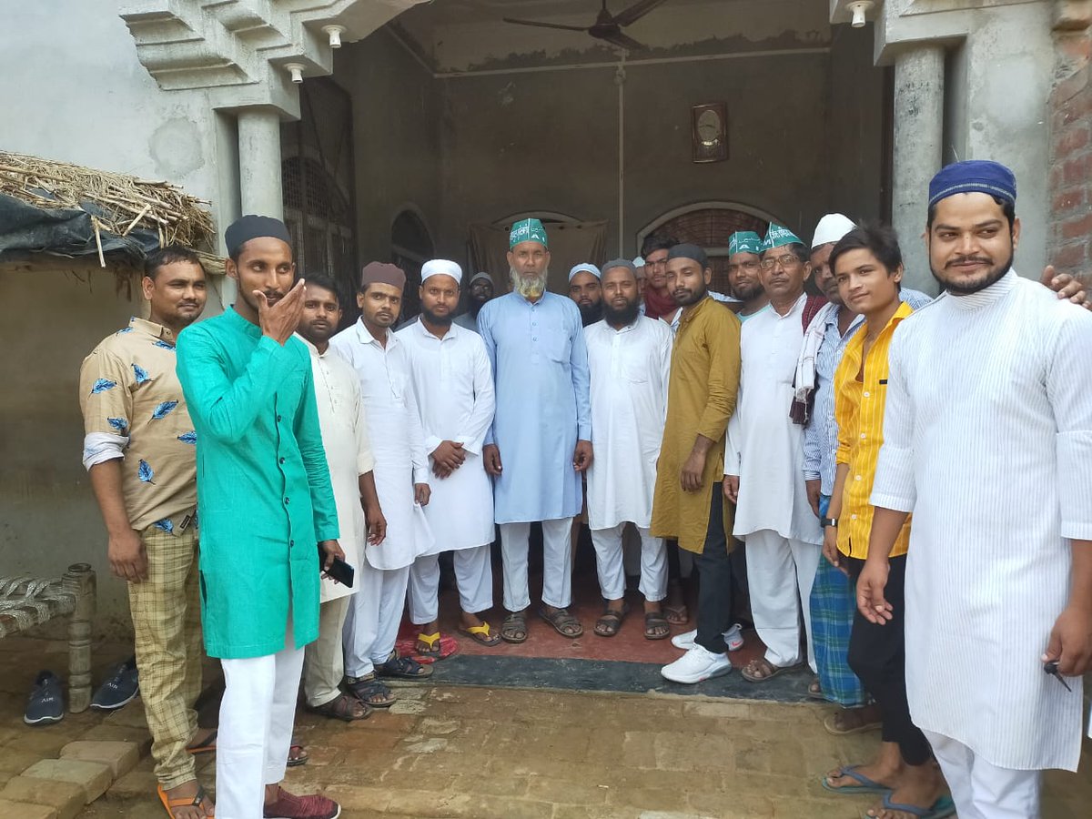 मुझे महाज बनाना है जालिमो के ख़िलाफ़ 
मेरे खुदा मेरी आवाज़ में असर देना.....!!
मैं जंग करने चला हूँ तेरे भरोसे पर 
तू अपना ज़ोर मेरी बाज़ुओं में भर देना....!! @Anas_khan68

<a href="/aimim_national/">AIMIM</a> <a href="/asadowaisi/">Asaduddin Owaisi</a>
<a href="/imshaukatali/">Shaukat Ali</a> @_Salman_IND
<a href="/ShohrabpA/">Sohrab Pathan 🇮🇳</a> <a href="/FuzailFaiz/">Haji Fuzail Amir Faiz AIMIM</a>

#AIMIMFarrukhabad