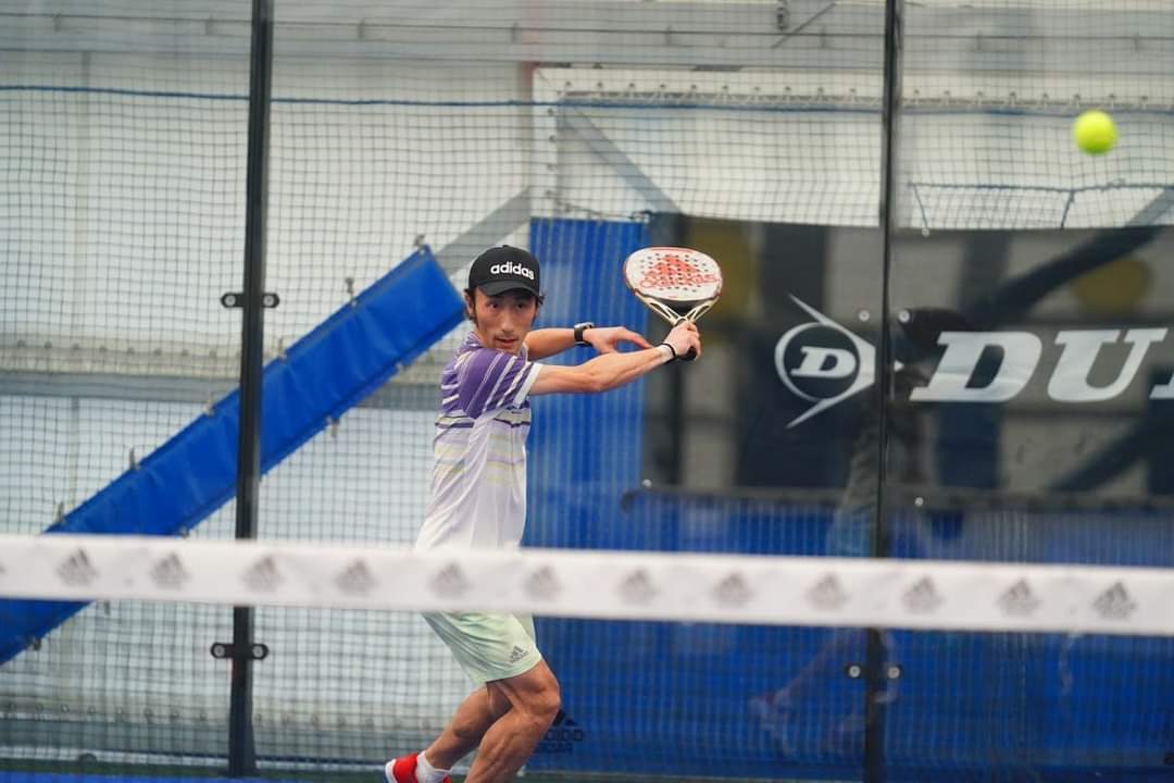 PadelNexus's tweet photo. Dunlop Japan Padel Tour 第1回FIP Rise マスター大会

2日目の本日はNexusの前田コーチ、安藤コーチが対戦🔥
師弟対決を制すのはどちらか？！
乞うご期待！

無観客試合となりますがライブ配信で試合を見て頂けます！

ライブ配信
https://t.co/L1pHMPtzCM

会場
@harebare316

#パデル #padel https://t.co/YdpxcBVI2u