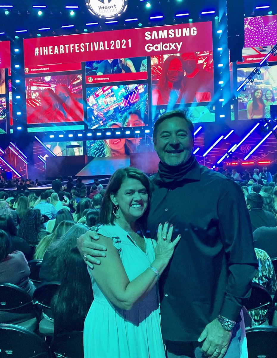 Sgibson728's tweet photo. #iheartfestival2021 https://t.co/a39IJmw6k0