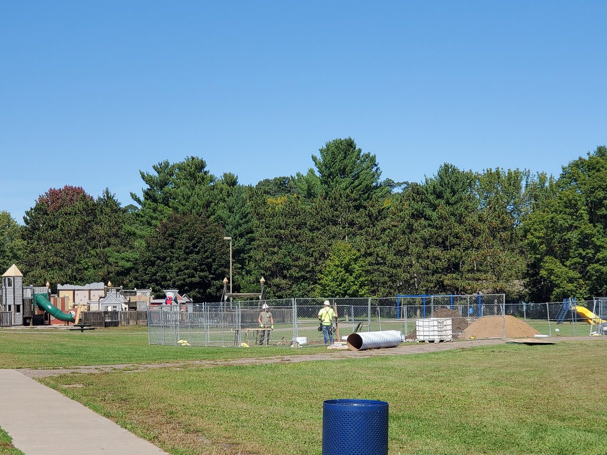molpatterson33's tweet photo. When students fundraising for an outdoor pavilion starts to come to life! Can't wait to see the finished product! #gotrhpride @RH_Elementary https://t.co/Y3Lvc0Qo1O