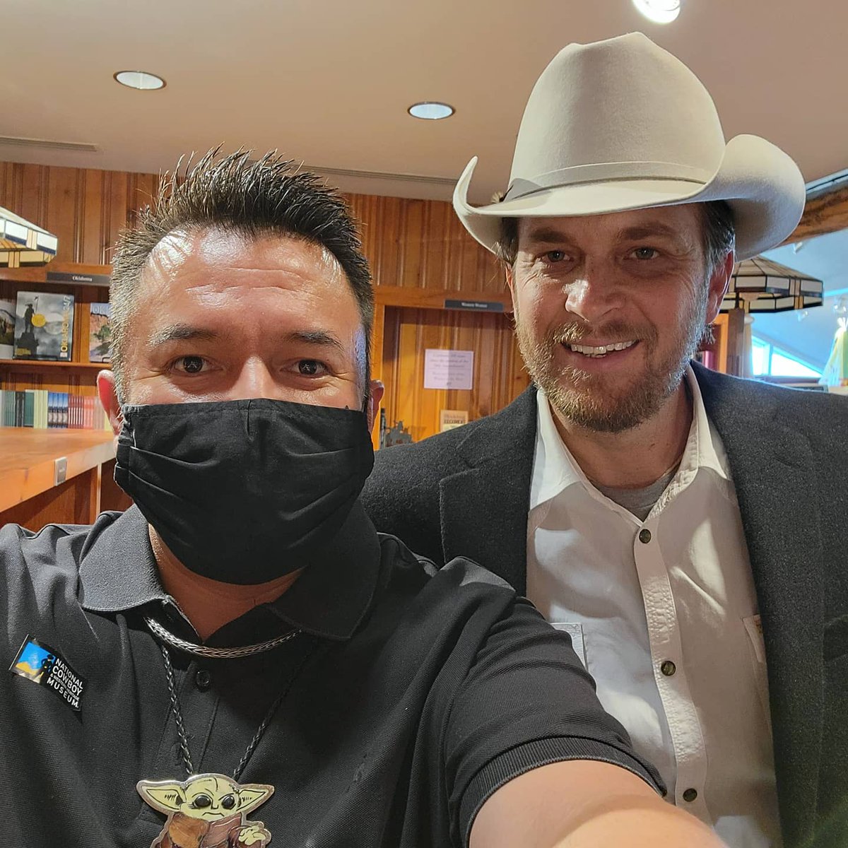 daybreakwarrior's tweet photo. T'was quite the day, in the same room as #RobertDuvall, #RexLinn, #RobertWayne (#JohnWayne's son), &amp; #RebaMcEntire! I even met writer #SJDahlstrom. It was an amazing day. My mom &amp; Robby got to meet Reba. I was a few feet away but it was an amazing day! #60thWesternHeritageAwards https://t.co/XNxZuZyShY