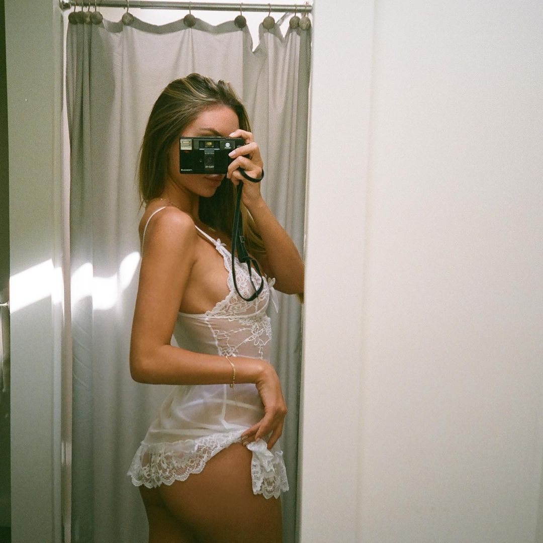 calrtier's tweet image. my kind of #SeductiveSunday 🤍