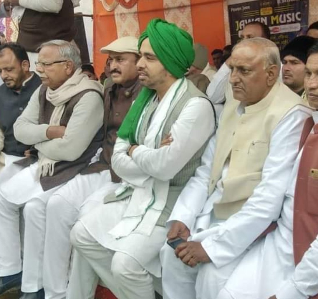 सर्वसमाज की बुलंद आवाज स्व. चौधरी अजित सिंह जी को कोटि-कोटि नमन।
हम सभी आपके हमेशा आभारी रहेंगे।
#म्हारी_पगड़ी
