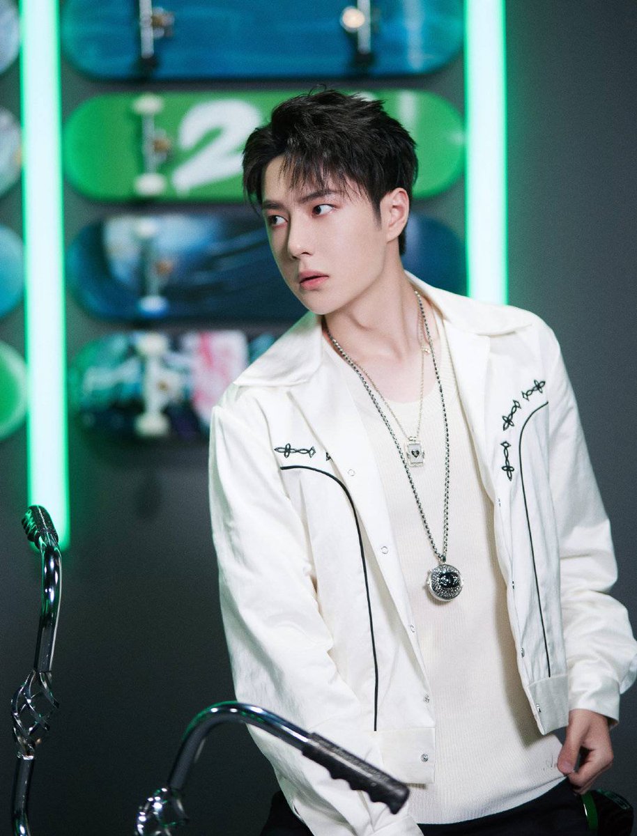 95ForeverLoveTH's tweet photo. YIBO-OFFICIAL weibo update 210919 จับคู่แบบคลาสสิก ด้วยสไตล์การสวมกางเกงขาบานทรงตรงย้อนยุคสีดำแมทซ์กับเสื้อสีขาว ผสานสไตล์ใหม่ที่ลงตัวและน่าสนใจ พร้อมปลดปล่อยความรู้สึกของแฟชั่นแนวสตรีท
ขอโทษนะ ฉันขอนั่งเบาะหลังของจักรยานคุณได้ไหม 😳 #UNIQ王一博 (1)
#WangYibo #SDC4 #CaptainWang https://t.co/Ag4qYRRk2h