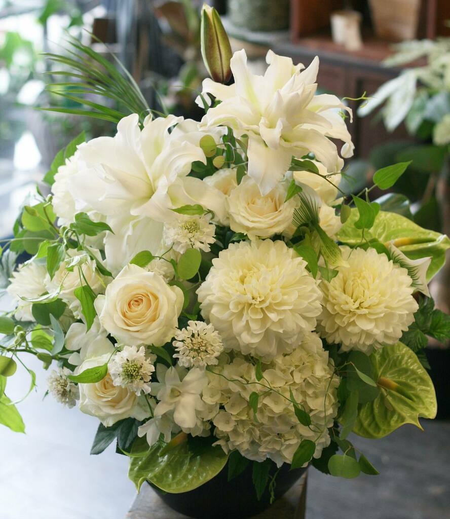 Atelier Toco ご結婚のお祝いに 白 グリーンでアレンジさせていただきました アレンジメント Flowers 大阪市北区 中崎町 の隣町 本庄 天六 花屋 Ateliertoco アトリエトーコ 結婚式 Wedding T Co Llao7zbjko T Co O3qwskdofw