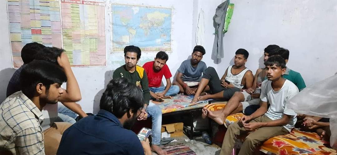 23 सितंबर को लखनऊ में होने वाले 'रोज़गार अधिकार सम्मेलन' को लेकर डेलीगेसीज़ तथा नदवा के इलाके में अभियान चला और सम्मेलन में भागीदारी की अपील की गई.

23 सितम्बर, 2021
गांधी प्रेक्षागृह, कैसरबाग़, लखनऊ

#यूपी_मांगे_रोजगार
#मोदी_रोजगार_दो