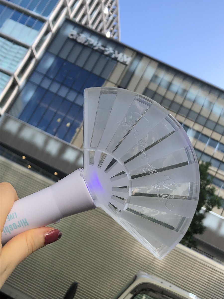 gumigdtm's tweet photo. 神谷さん、バンドメンバーの皆さん、スタッフの皆さん幸せな時間を本当にありがとうございました😭
最高に思い出に残るライブでした
また会える日を楽しみにしてます
#SunnyBox 
#神谷浩史 https://t.co/F8KzjrOrja